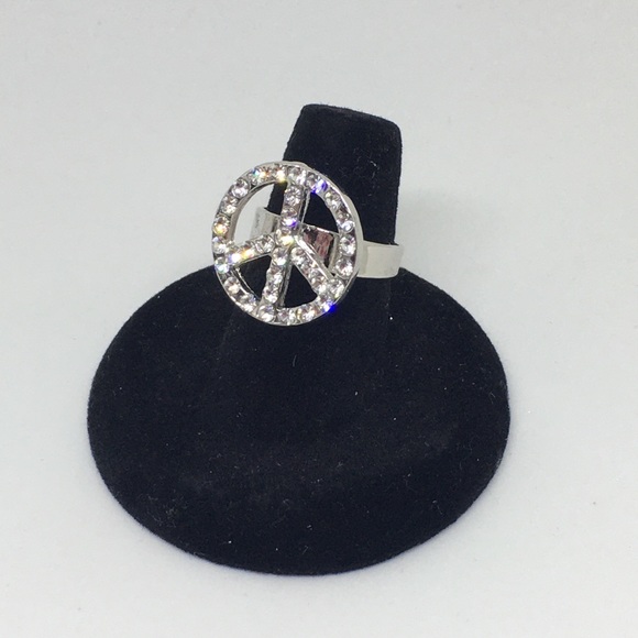 Fashion Rings, Lot of Four - Picture 3 of 5